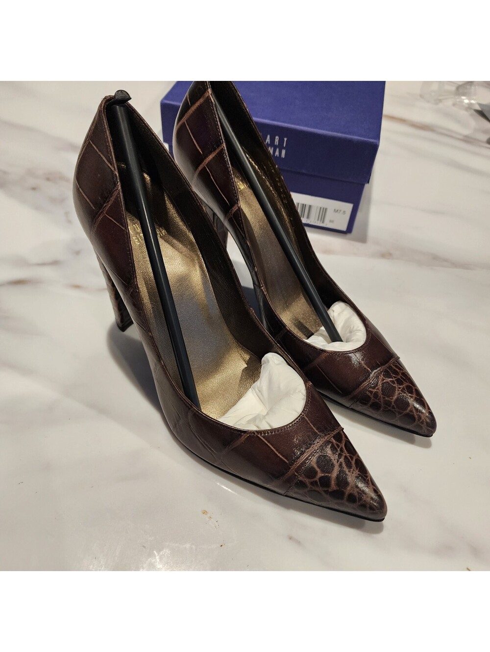 New Stuart Weitzman Brown Croc-Embossed Leather Pointed Toe Pumps 7.5